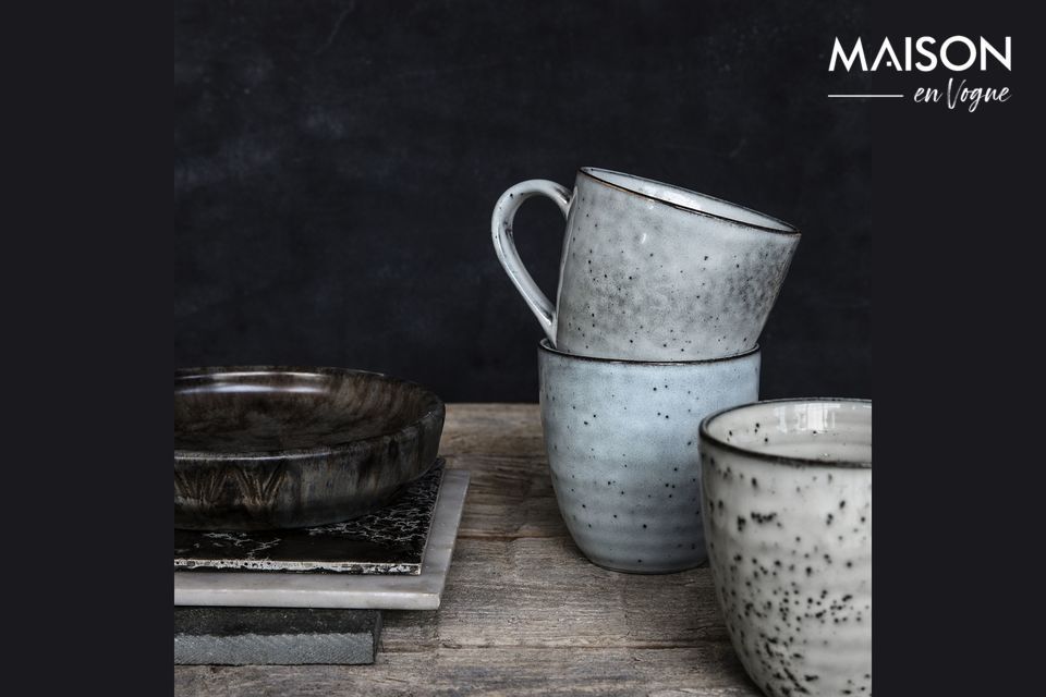 For your breakfasts, tea time, or any other time of the day, choose the Rustic mug