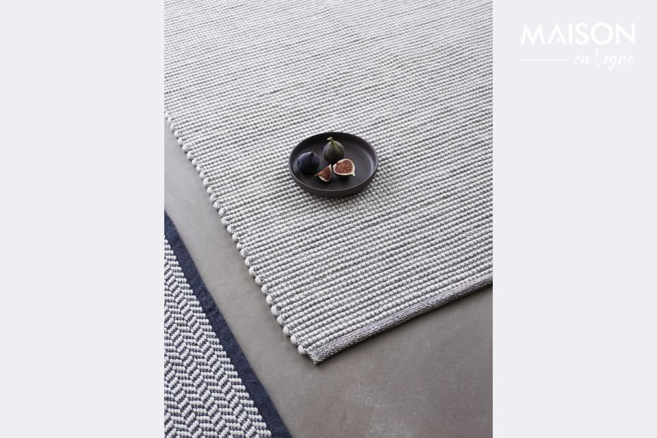 A carpet that offers a cozy atmosphere