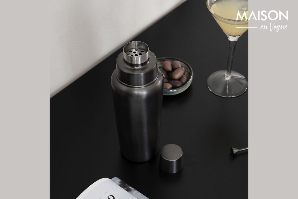 Discover functional elegance with House Doctor\'s must-have kitchen utensil: the Grunge cocktail