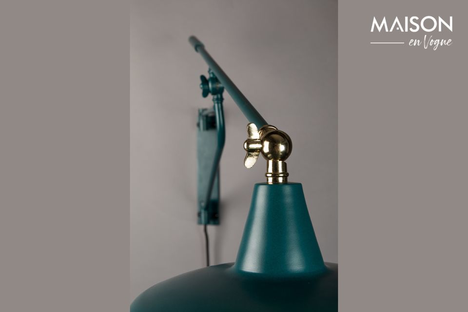 The Hector wall light is made of powder-coated iron and has a refined industrial design