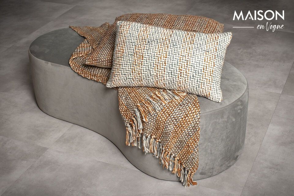 Comfort and design come together with our velvet bench