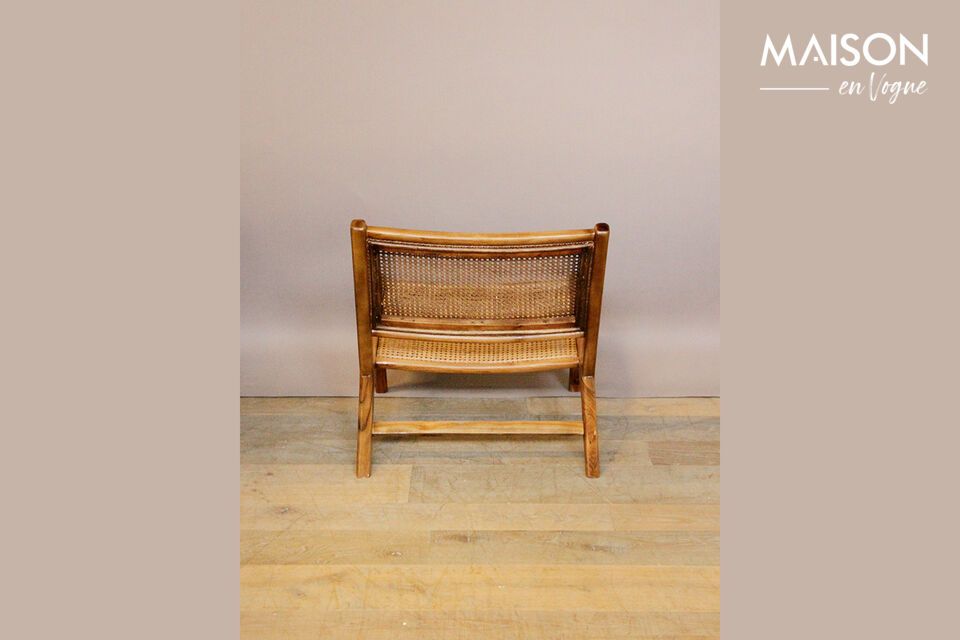 The Husson armchair from Chehoma offers you the choice of simplicity with its seat and backrest in
