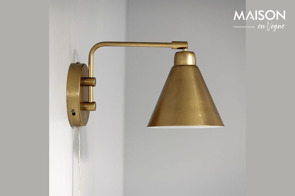 A sconce that can be adjusted