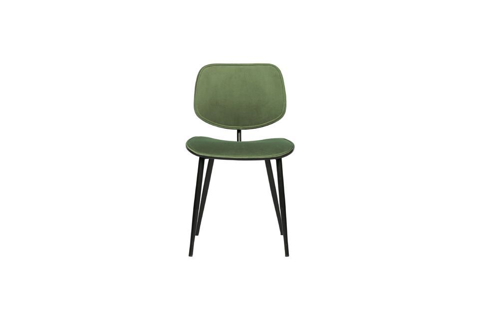 Resistant to 100,000 Martindale turns, this chair is perfect for intensive domestic use