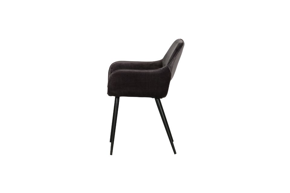 The gray velvet chair Jelle is also available in brown leather