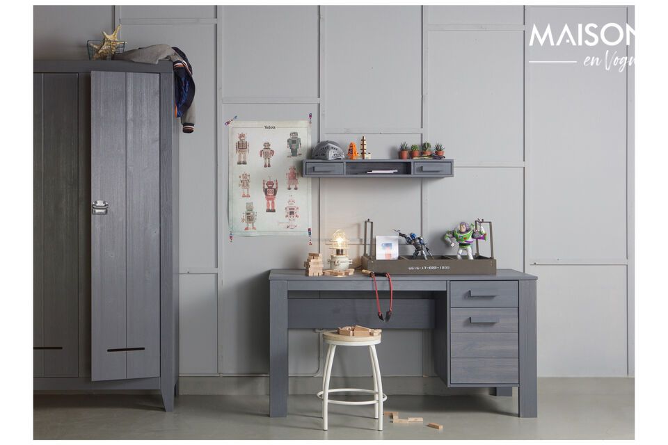 With its many shelves and 2 doors equipped with gray metal handles