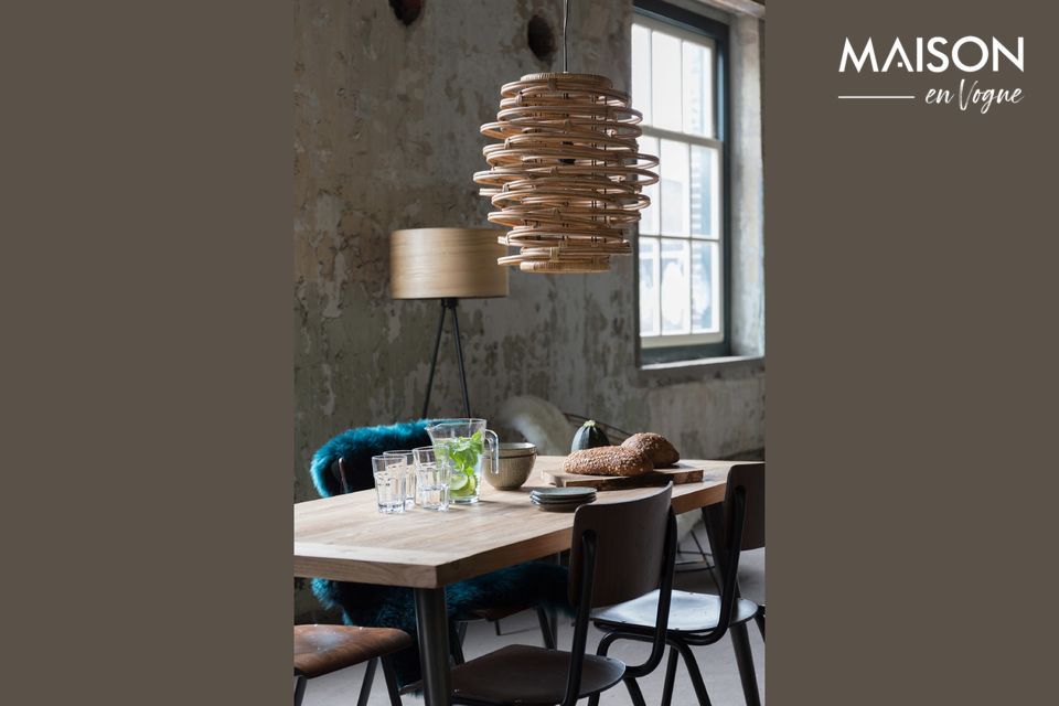 The Kubu light suspension offers you the combination of a natural and industrial design