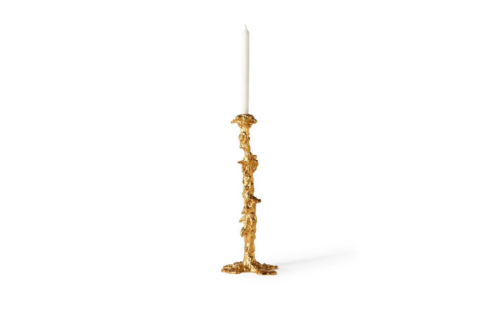 A candleholder that combines aesthetics and lighting