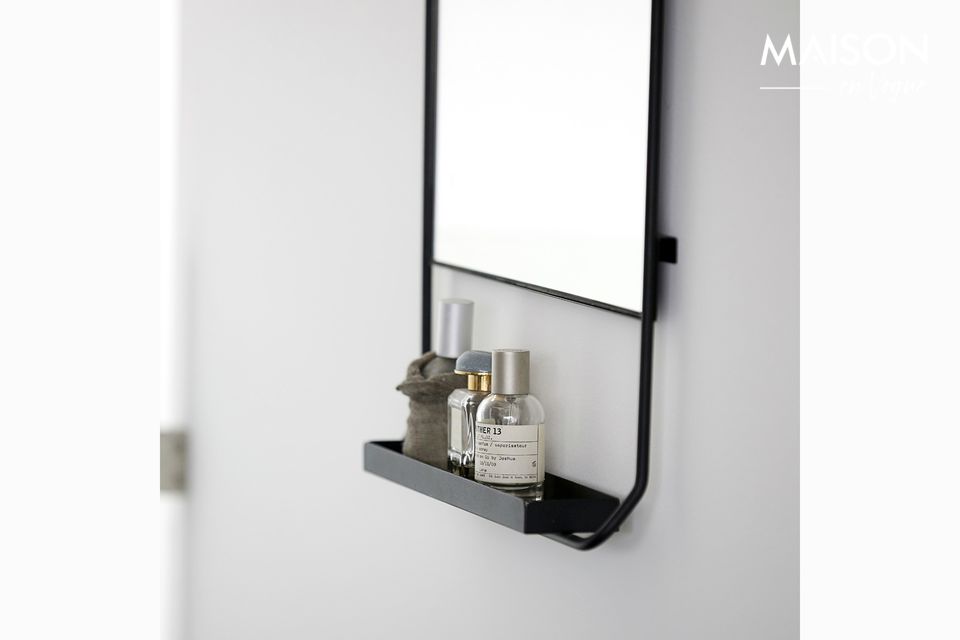 A very practical mirror