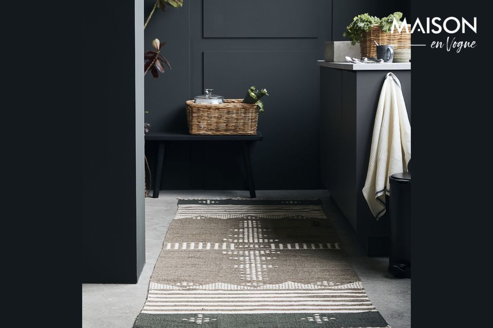 In a living room or bedroom, no decoration is perfect without a warm and tastefully chosen rug