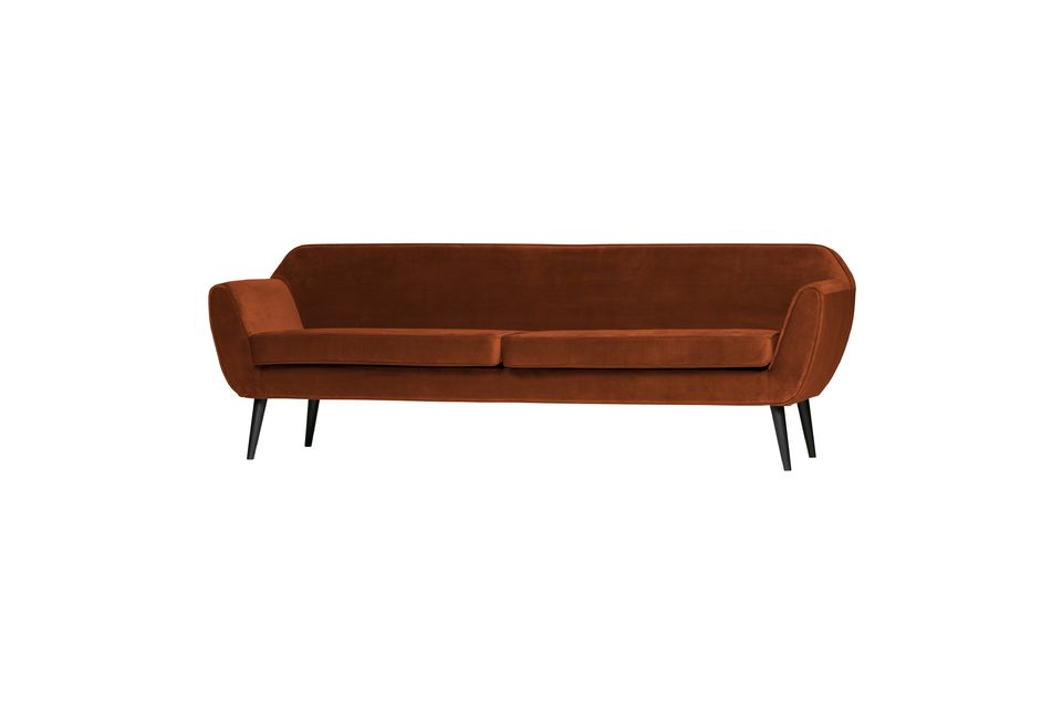 The Rocco collection from the Dutch brand WOOD is identified by its modern and elegant sofa lines