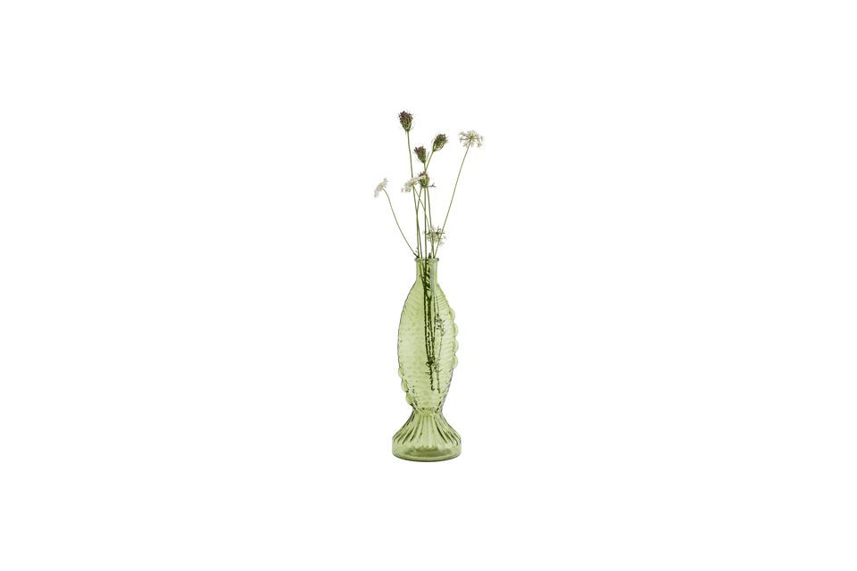 This vase combines simplicity and originality to add a delicate touch to your space