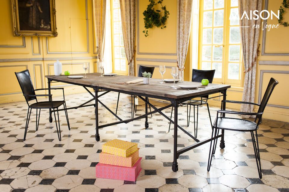 Light wood dining table Large Chehoma