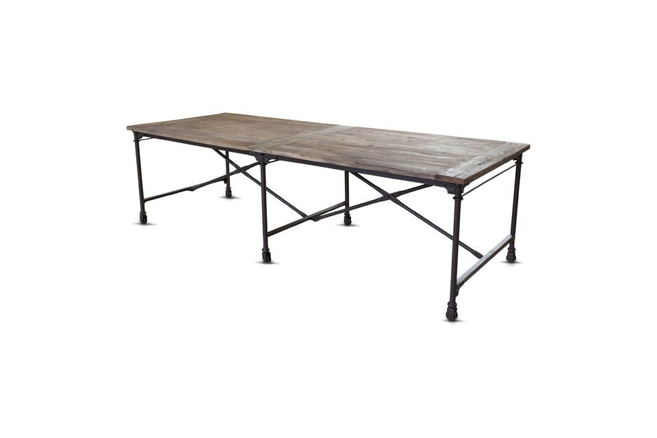 Light wood dining table Large - 8