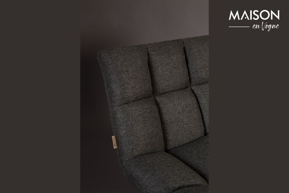 The thick cushions of this lounge chair offer a very comfortable seat