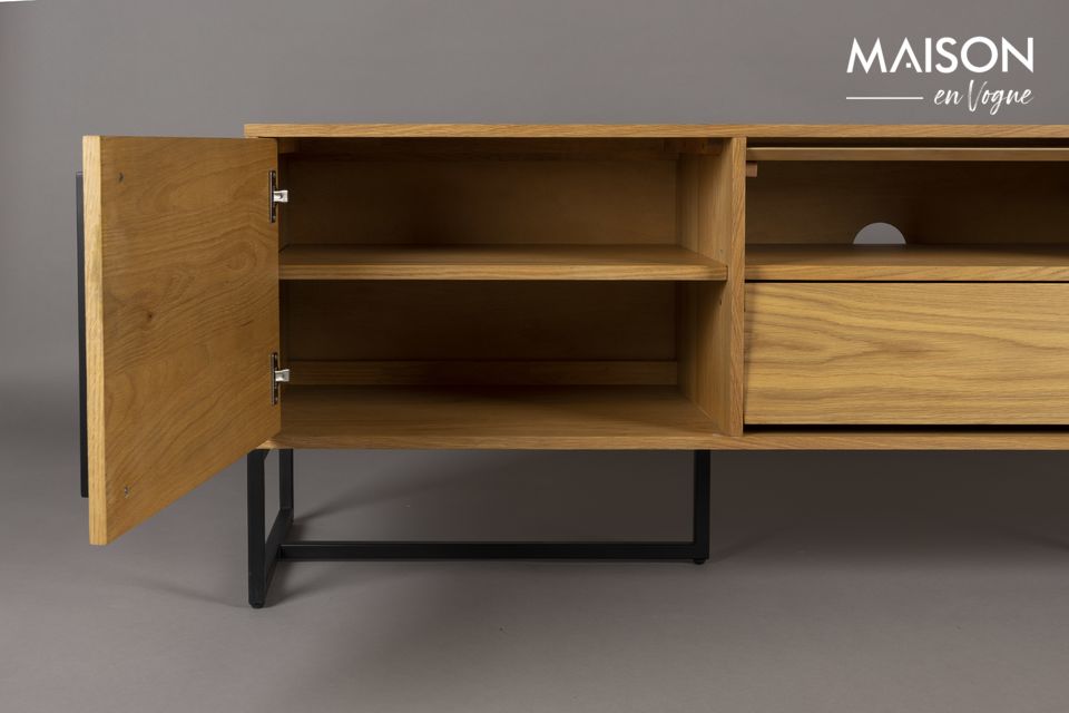 Very stable thanks to its gilded steel base, this sideboard with its clean lines is made of oak wood