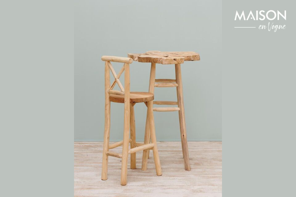 Its natural beige color brings a touch of warmth and luminosity to your dining room