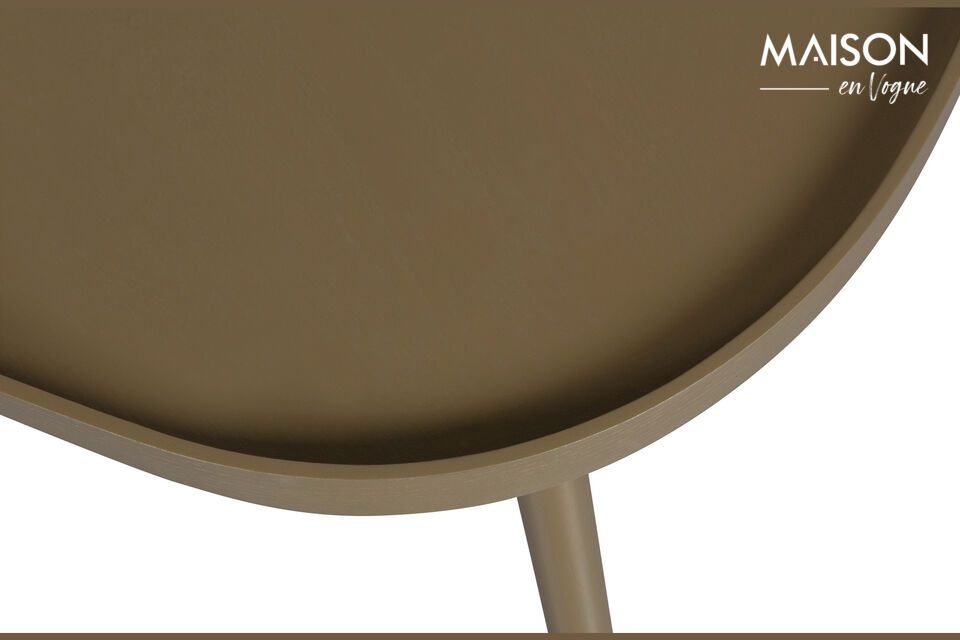 The raised edge of the table top has a very smooth feel and provides security to this table