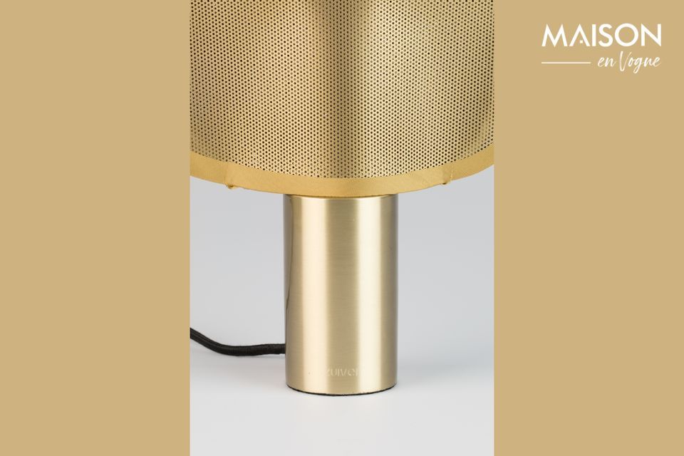 With Mai, a sculptural little table lamp, it\'s spring every day at home