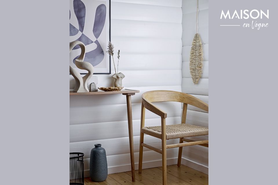 A pure Nordic style for a dining chair with Danish accents
