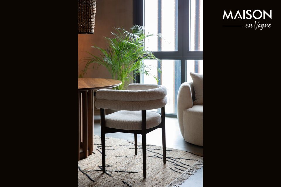 Warm elegance for moments of complicity.
