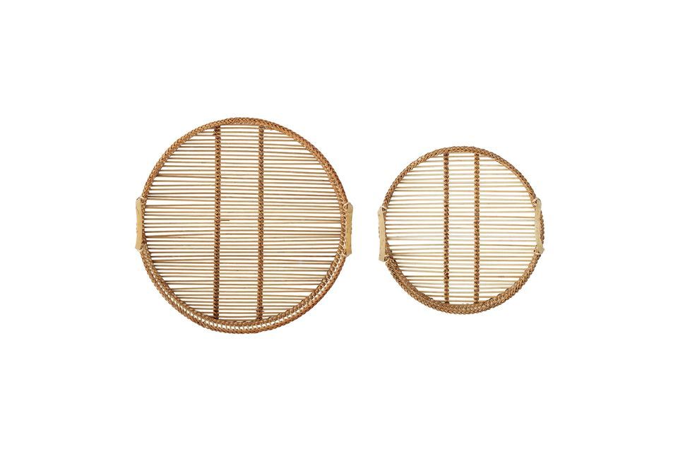 This set of two bamboo trays of different sizes will bring a nice decorative touch to your kitchen