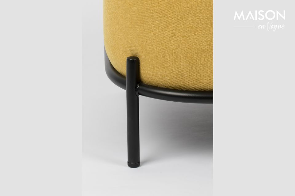 Polly rests on a black tubular metal frame that incorporates the legs