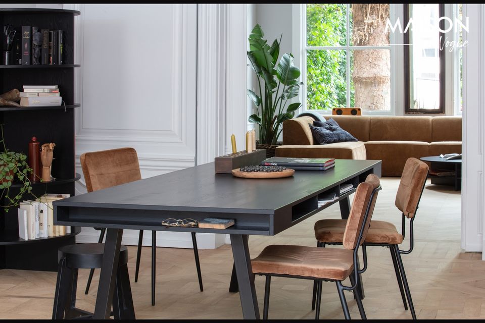 Comfortable and trendy, the Kaat dining chair from the WOOD collection will seduce you