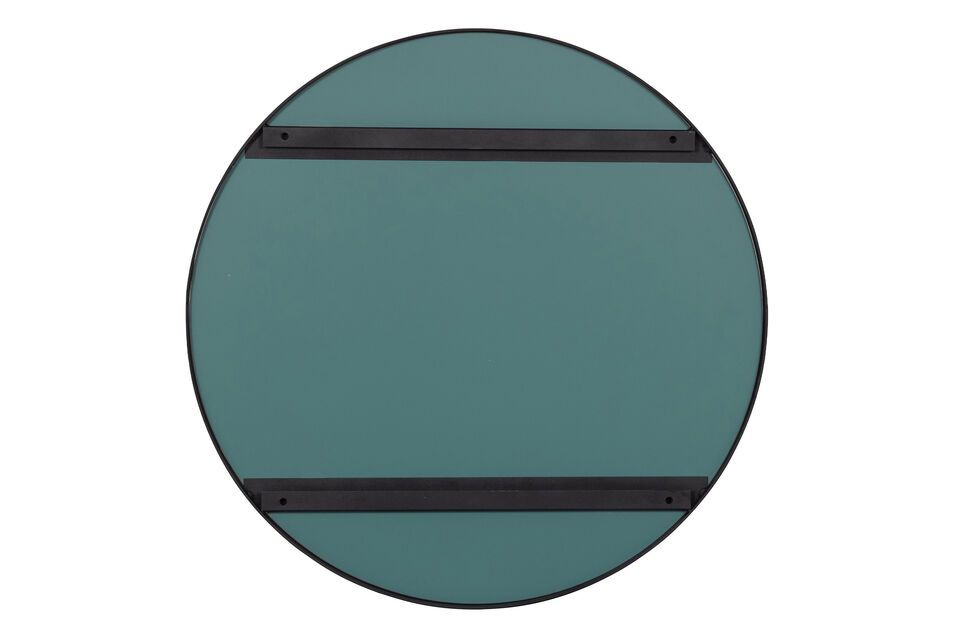 The Doutzen mirror comes from the collection of the Dutch brand WOOD