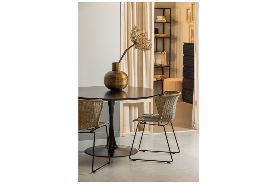 Samy black round table, design, contemporary, for small and large spaces