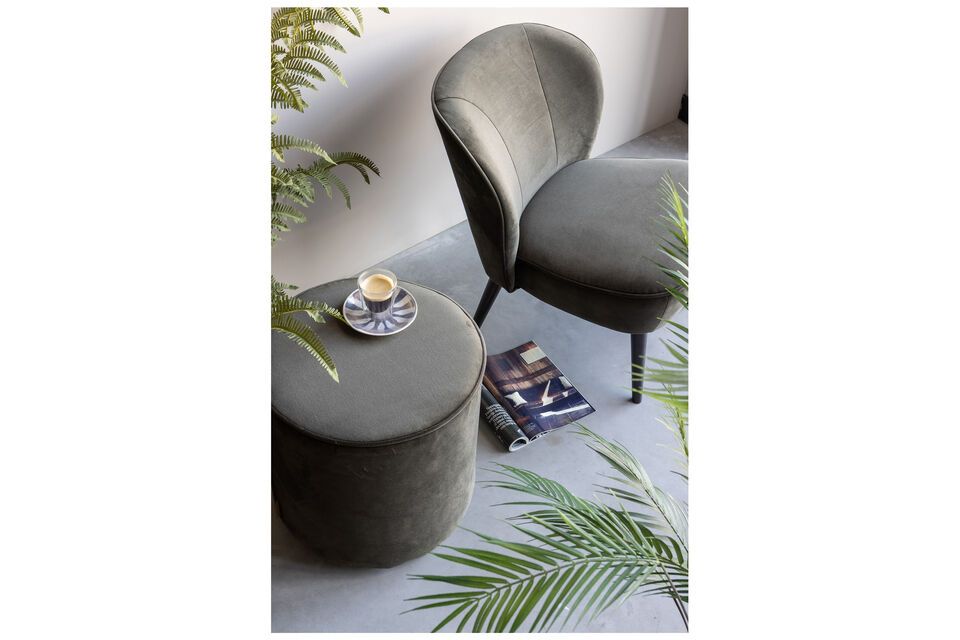 Sara pouffe, green velvet and wood, practical and chic for everyday use