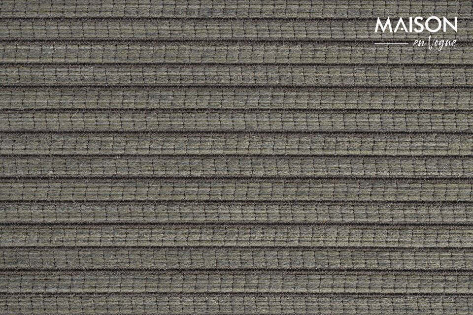 Bring a touch of warmth and style to your home with our Waves rug, offered in a vibrant green color
