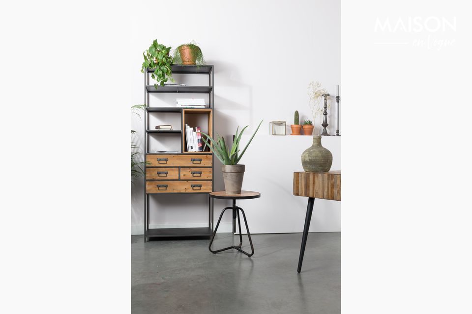 Similarly, the metal shelves have a wooden compartment