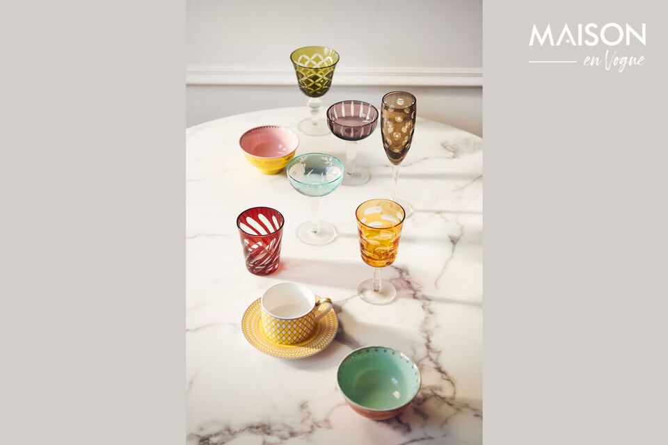 Multicolored porcelain cups, timeless and playful