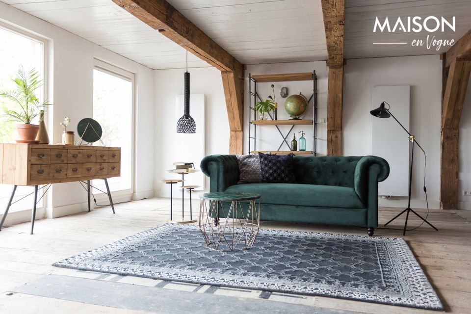 A beautiful front for this lovely airy sideboard set on large grey steel legs