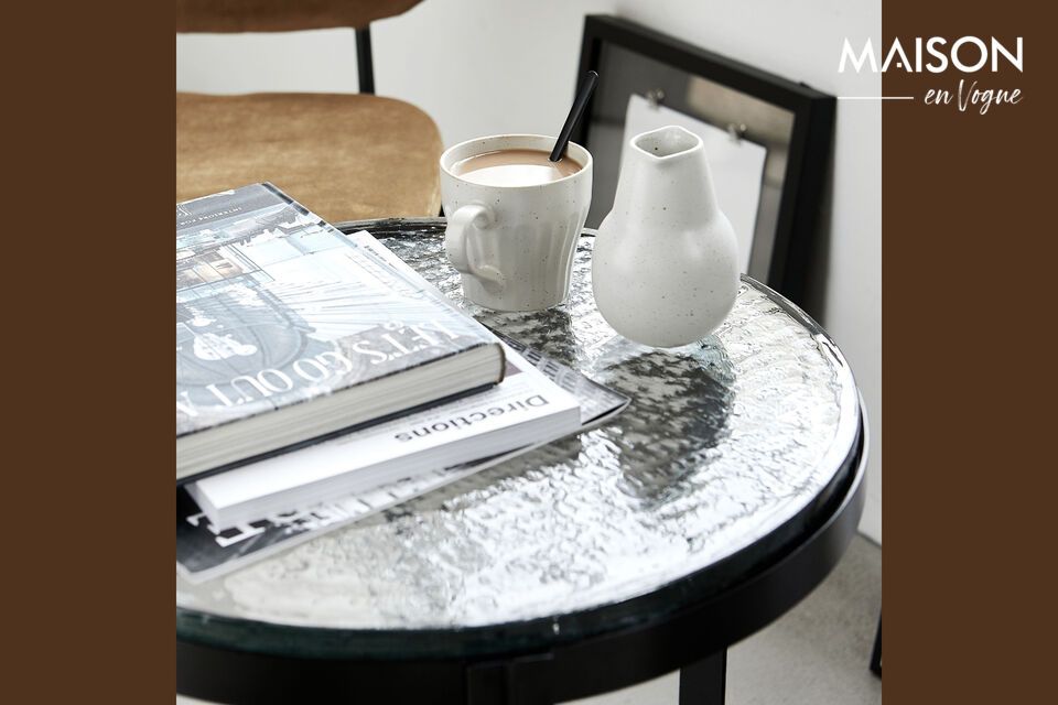 Discover the Smoke coffee table, a perfect example of understated elegance and contemporary style
