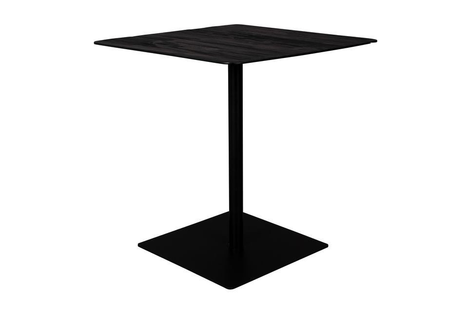 Measuring 70 cm x 70 cm and 75 cm high, this table can support a maximum load of 150 kg