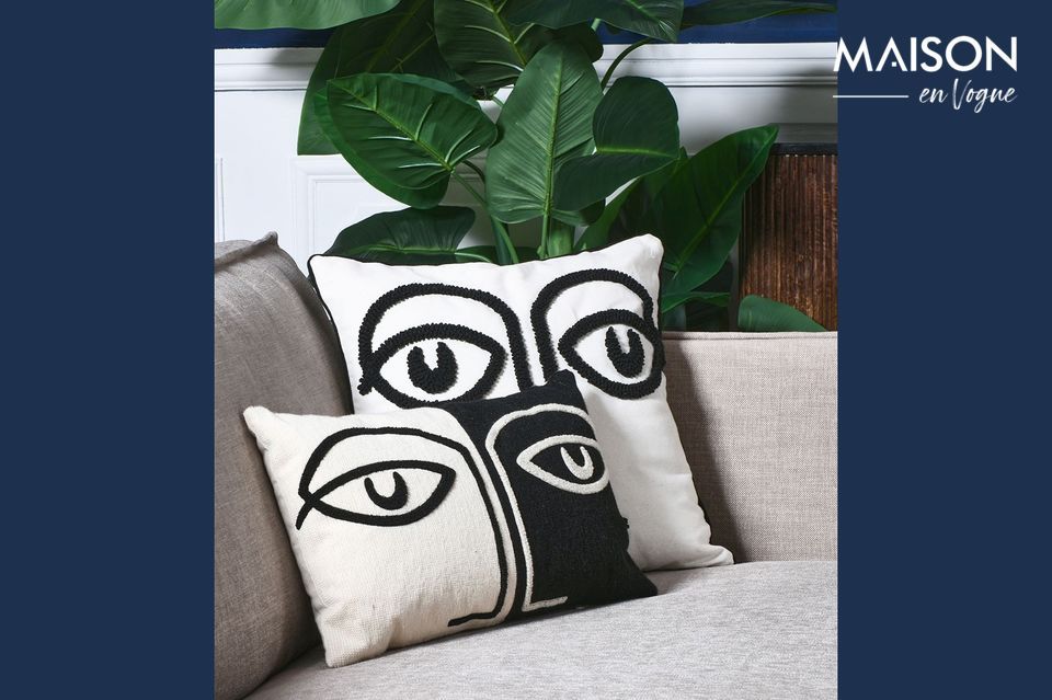 An original cushion with a cat's face