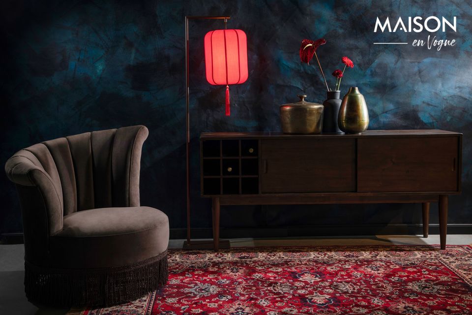 A stylish floor lamp for a romantic atmosphere
