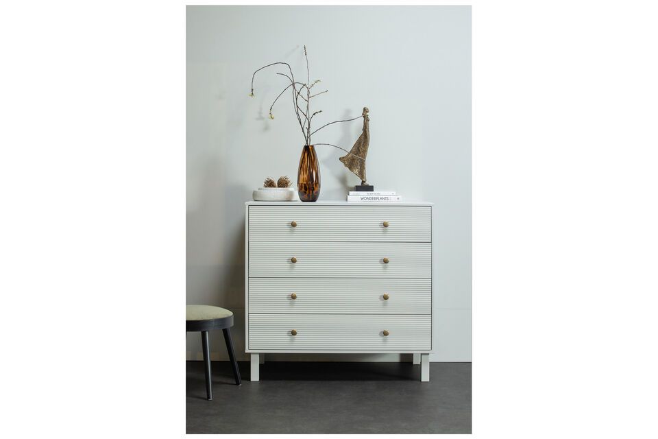 Madu is a stylish and practical chest of drawers that will bring a modern touch to your home