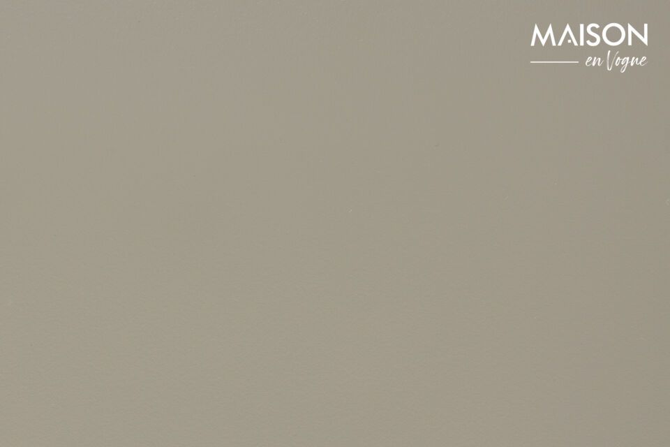 Taupe elegance for a timeless garden.
