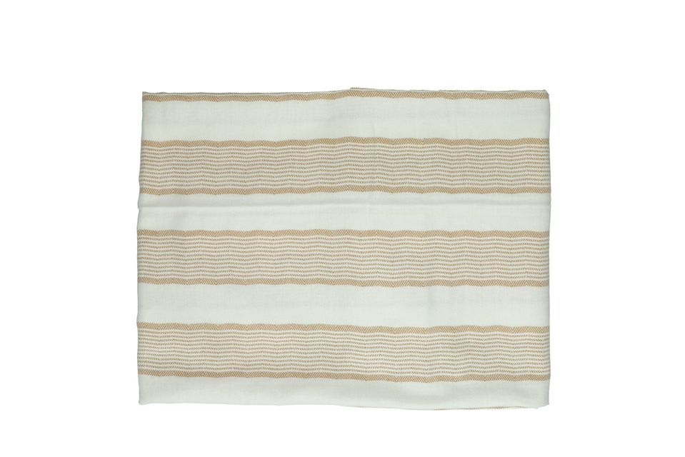 This 100% cotton tablecloth is 33 cm long and 26 cm wide