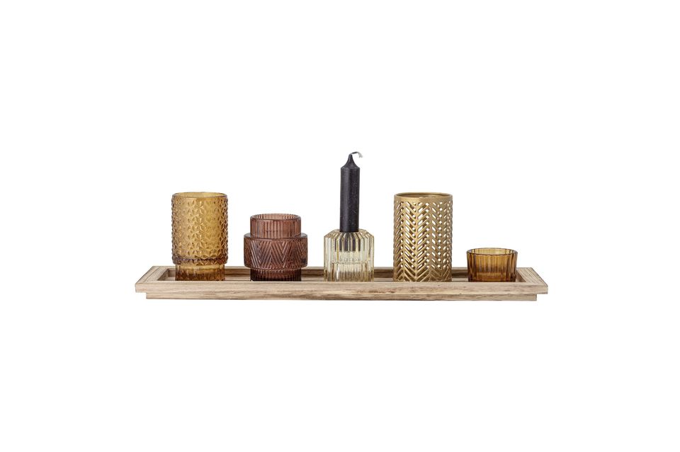 In different shapes, sizes and colors, they all sit on an elegant tray