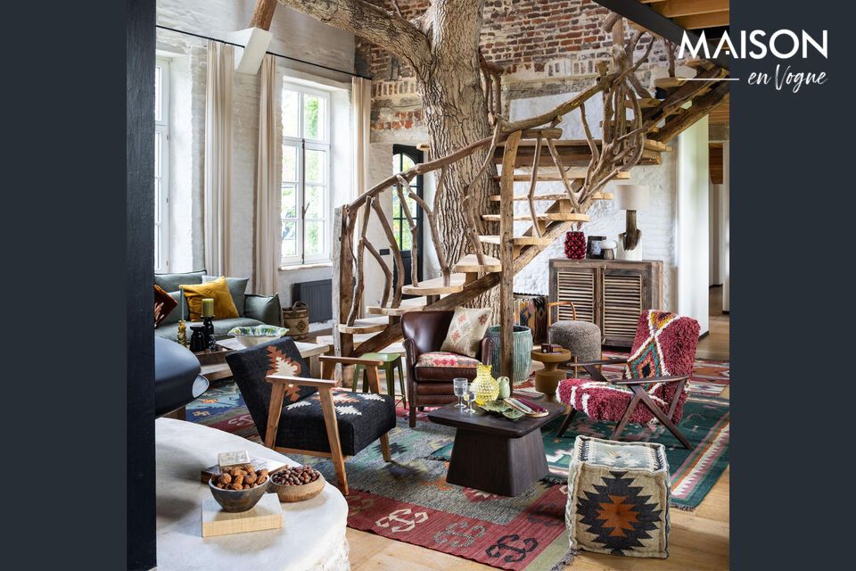 This beautiful sofa has an all-British flair with exquisite taste and classicism