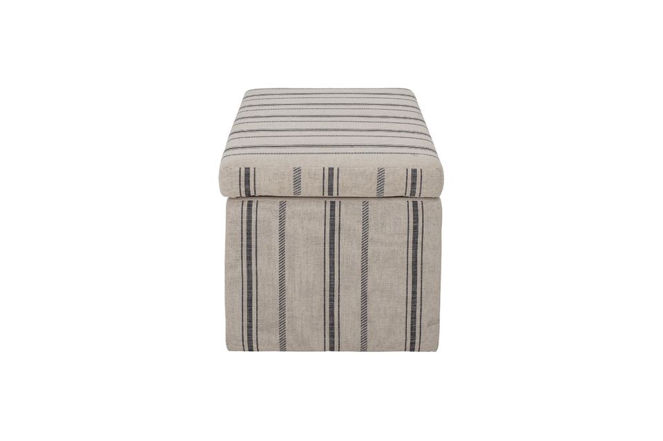 The bench is made of pine and polyester with a striped fabric on all sides for a comfortable and