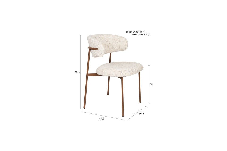 Its presence recalls Scandinavian interiors where design meets functionality