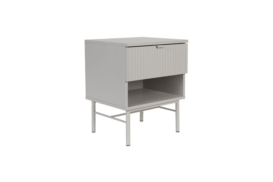 The Cayo table embodies a modern definition of elegance