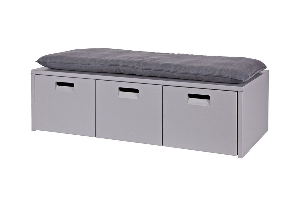 VTwonen\'s convenient, multi-functional storage bench is the perfect piece for small spaces