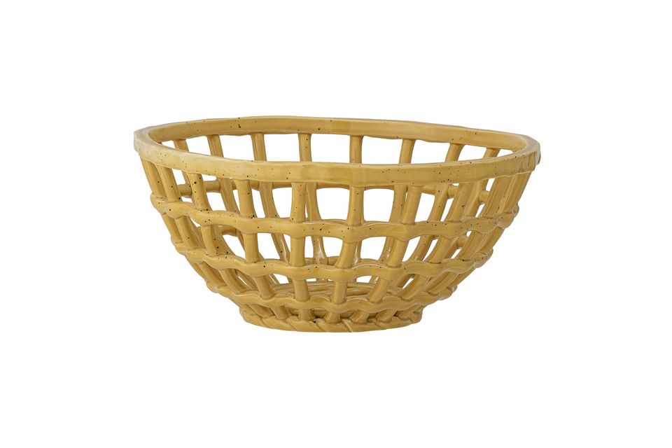 The Electra bowl from Bloomingville is simply amazing! This bowl is hand carved in an interesting