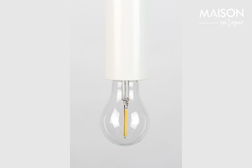 A hanging lamp that wants to go unnoticed but seduces with its simplicity